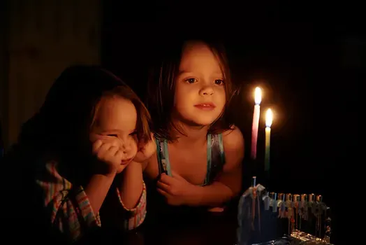 child-candles.webp