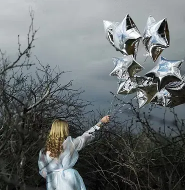 silver-balloons.webp